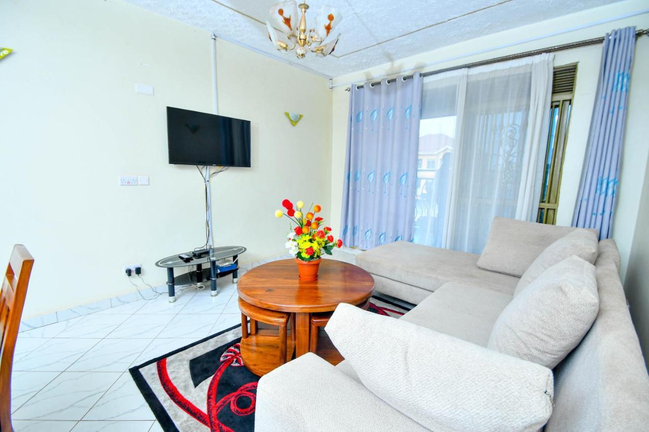 Peace Of Mind Suites Entebbe Eksteriør bilde
