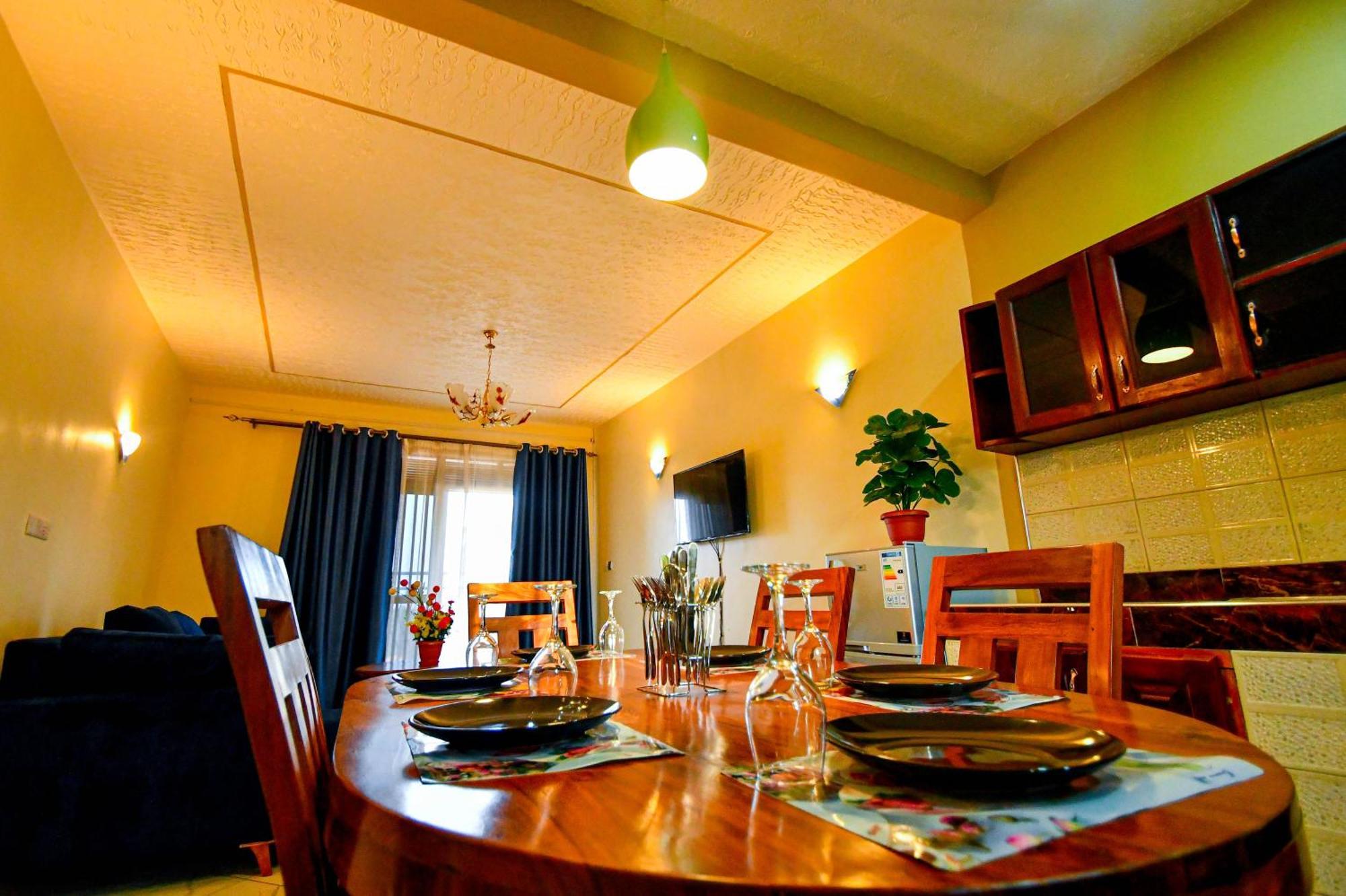 Peace Of Mind Suites Entebbe Eksteriør bilde